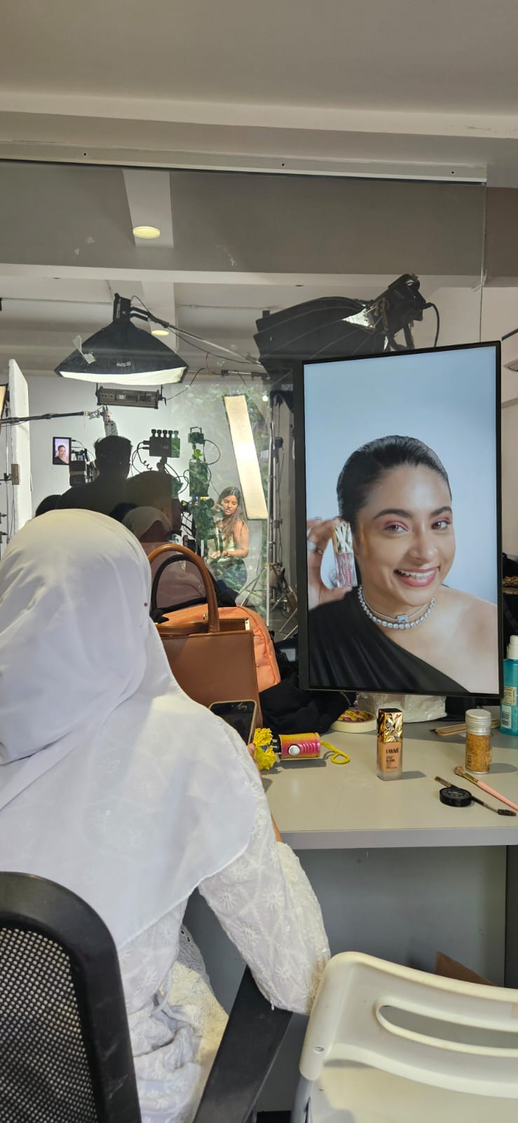 Beauty shoot monitor